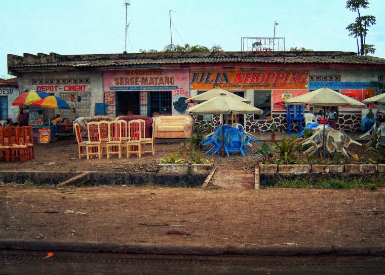 kinshasa-strasse-versädterung
